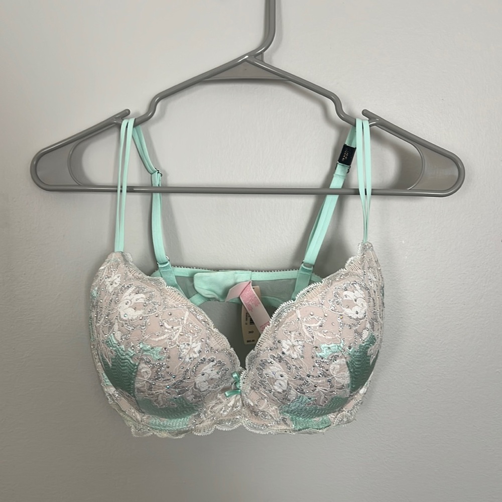 Victoria’s Secret bra